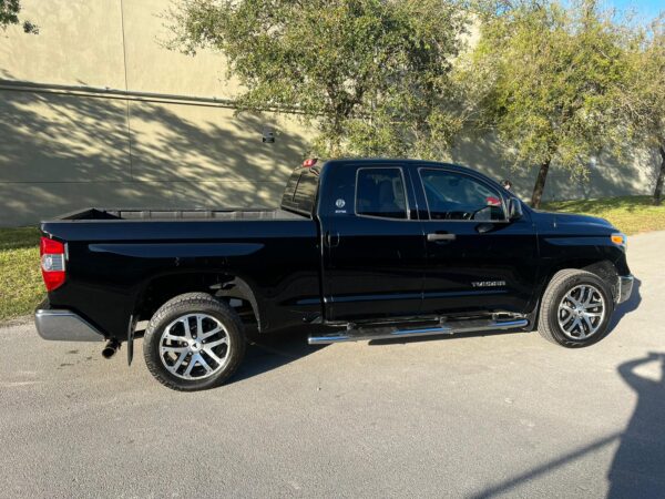 TOYOTA TUNDRA - 2017 DOUBLE CAB - Image 6