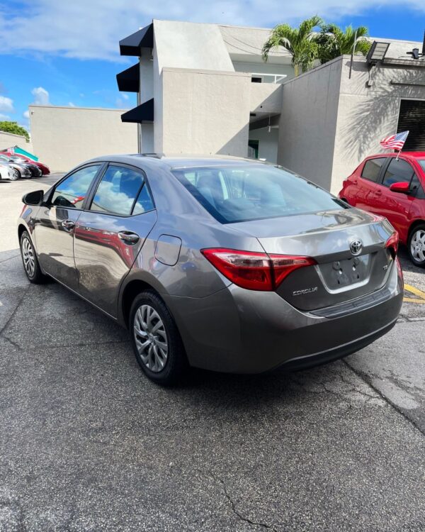 TOYOTA COROLLA LE - 2018 - Image 5
