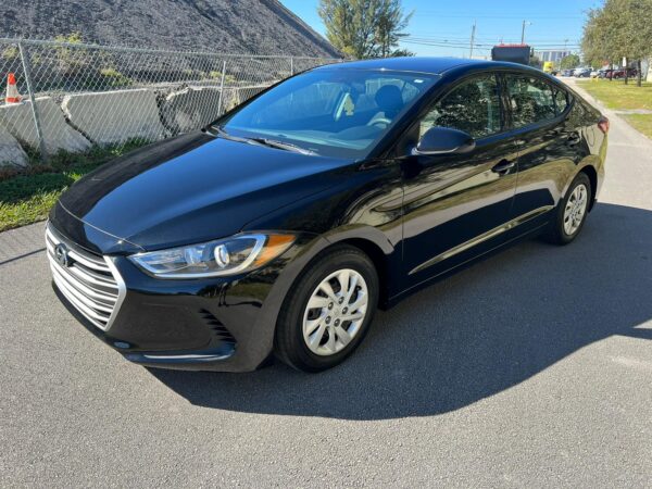HYUNDAI ELANTRA SE - 2018 - Image 3
