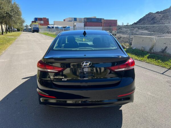 HYUNDAI ELANTRA SE - 2018 - Image 7