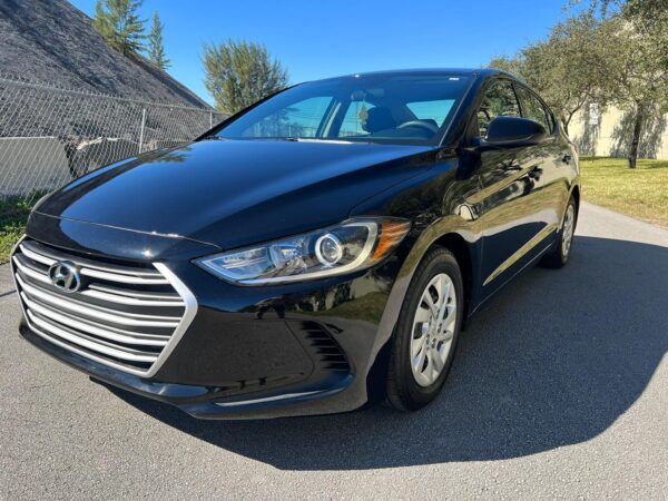 HYUNDAI ELANTRA SE - 2018 - Image 13