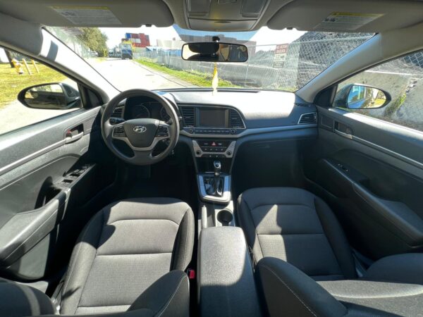 HYUNDAI ELANTRA SE - 2018 - Image 14