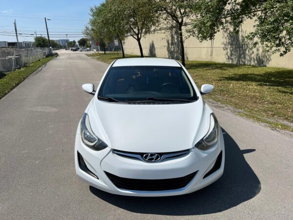 HYUNDAI ELANTRA SE - 2016 - Image 3
