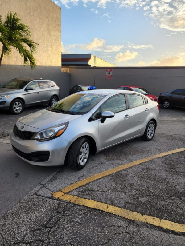 KIA RIO LX - 2013 - Image 3