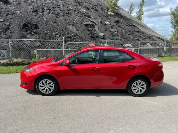 TOYOTA COROLLA LE - 2019 - Image 7