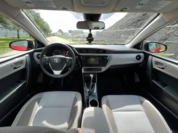 TOYOTA COROLLA LE - 2019 - Image 11