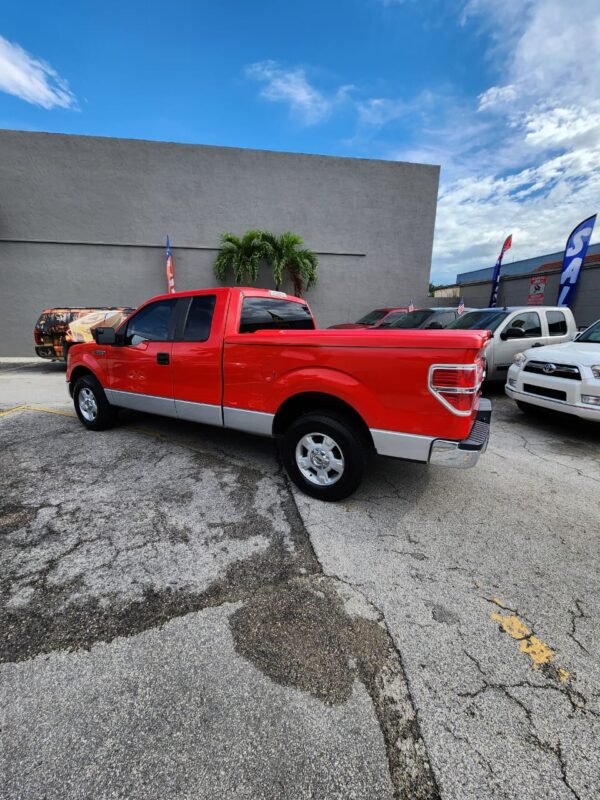 FORD F-150 - 2011 - Image 10