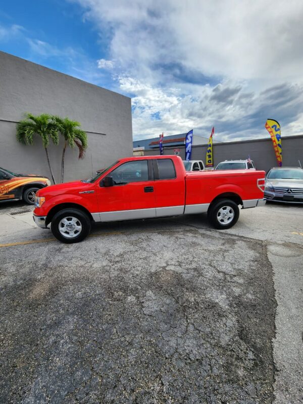 FORD F-150 - 2011 - Image 9