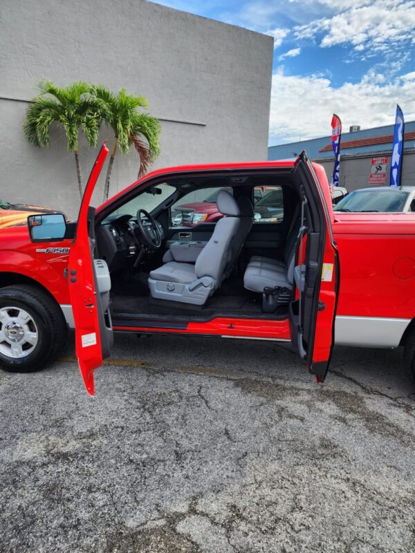 FORD F-150 - 2011 - Image 6