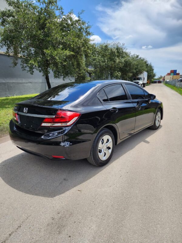 Honda civic - 2015 - Image 7