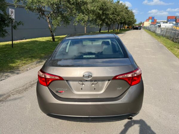 TOYOTA COROLLA LE - 2017 - Image 6