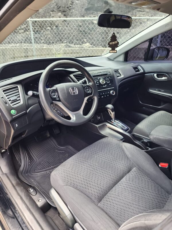 Honda civic - 2015 - Image 11