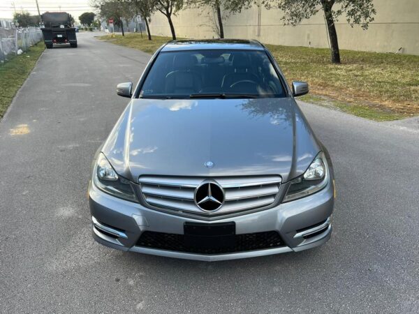 MERCEDES-BENZ C-CLASS - 2012 - Image 4