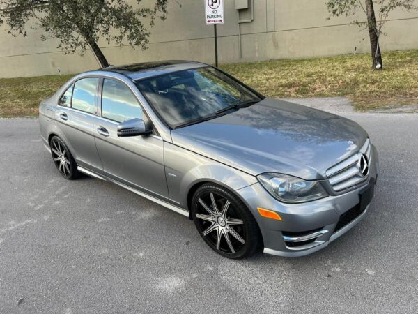 MERCEDES-BENZ C-CLASS - 2012 - Image 5