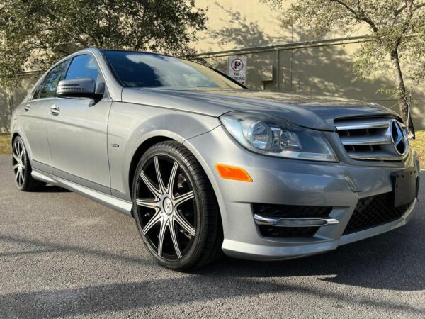 MERCEDES-BENZ C-CLASS - 2012 - Image 9